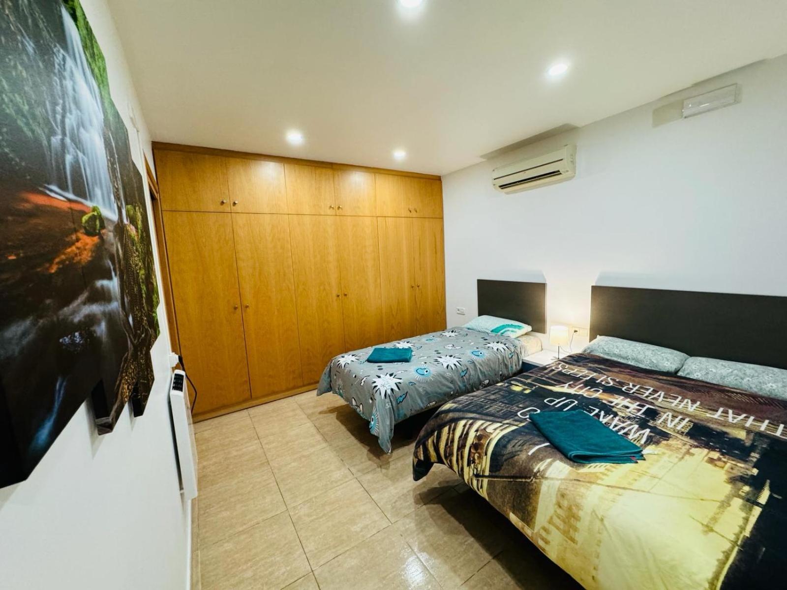 Near To Beach And Barcelona Sant Adria de Besos Luaran gambar